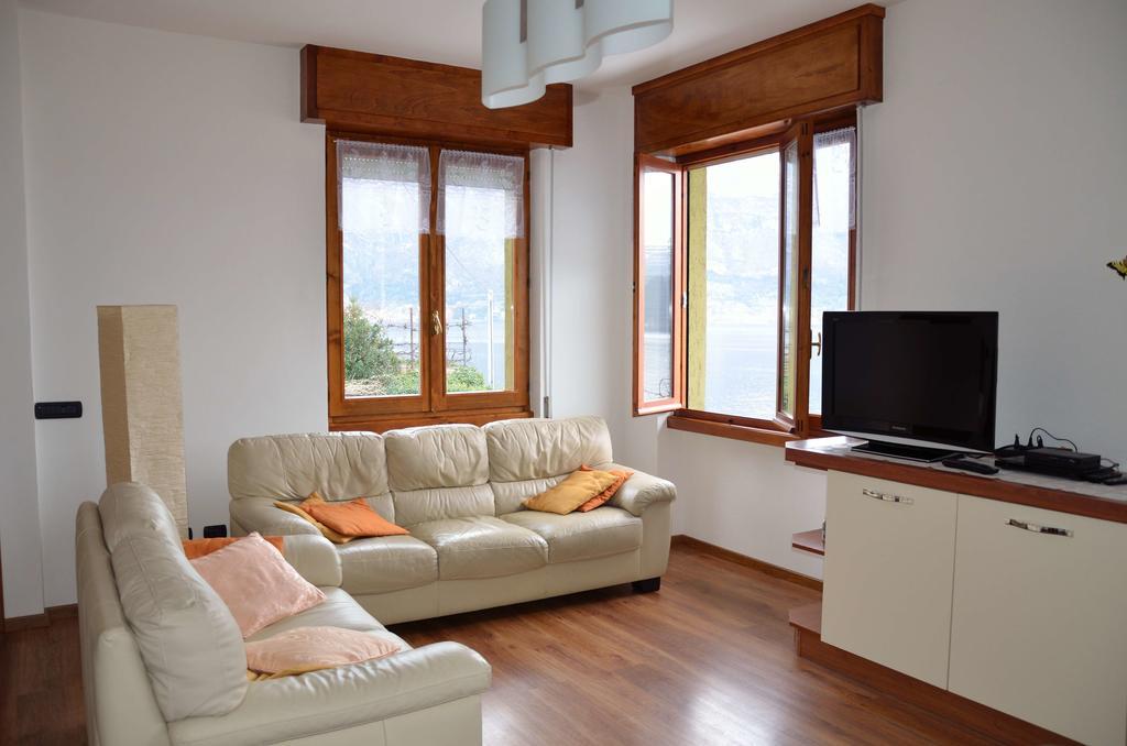 B&B Sosta Sul Lago Lezzeno Kültér fotó