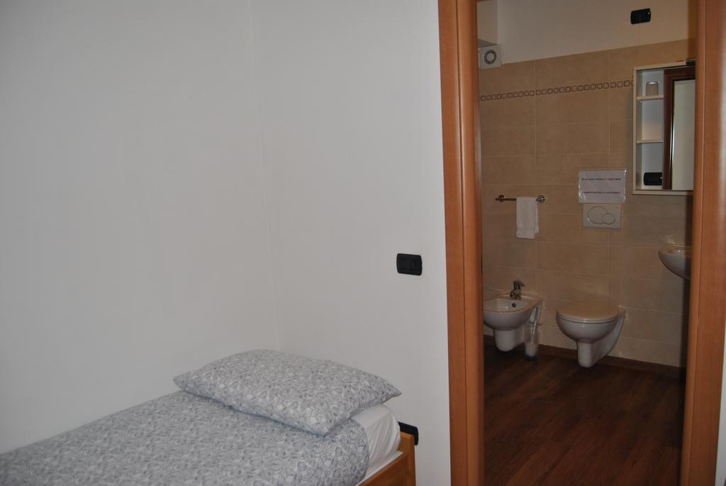 B&B Sosta Sul Lago Lezzeno Kültér fotó