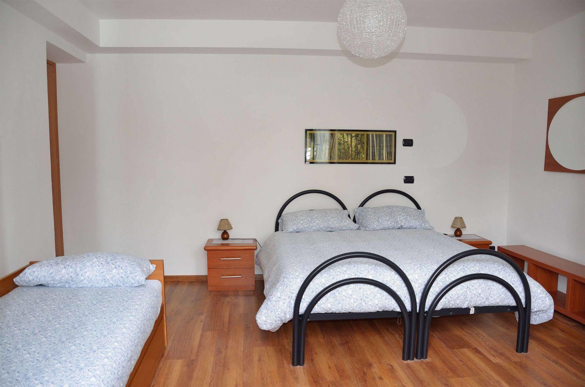 B&B Sosta Sul Lago Lezzeno Kültér fotó